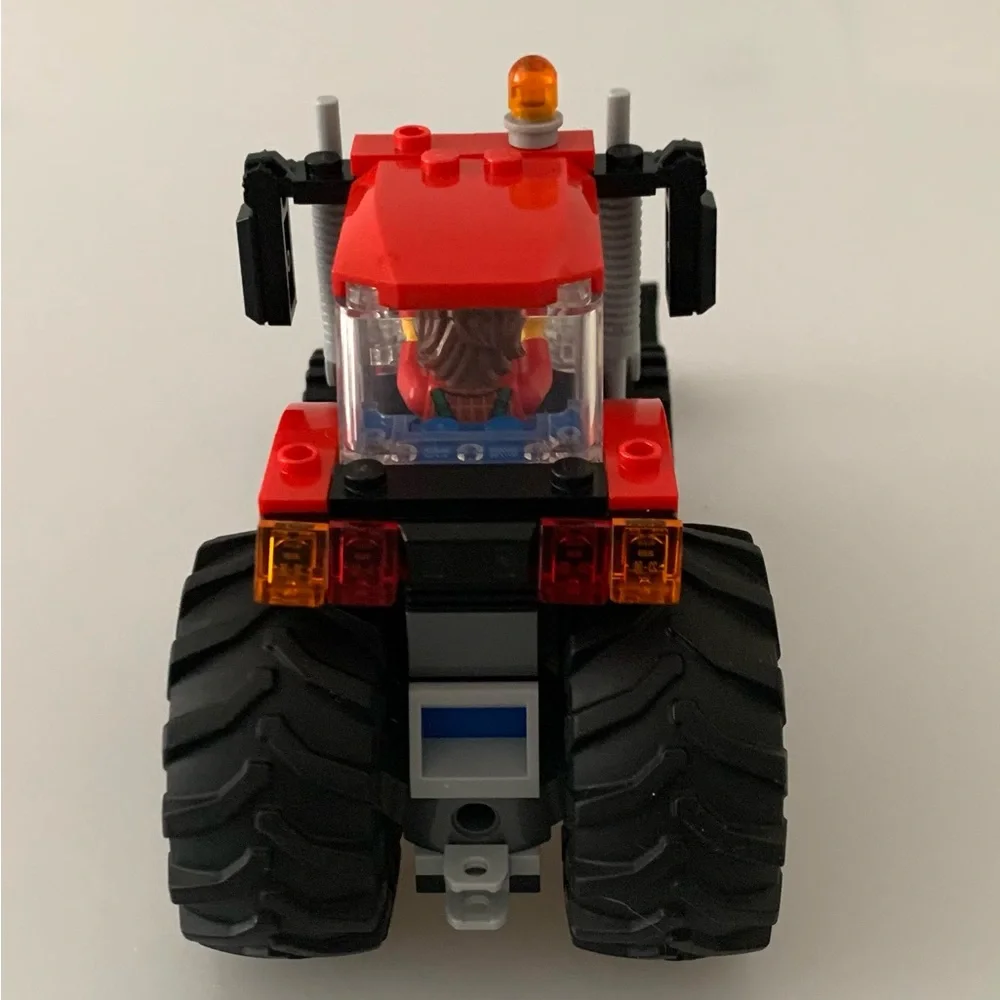 Lego City Tractor 60287 Ages 5+ Building Toy 148 pcs